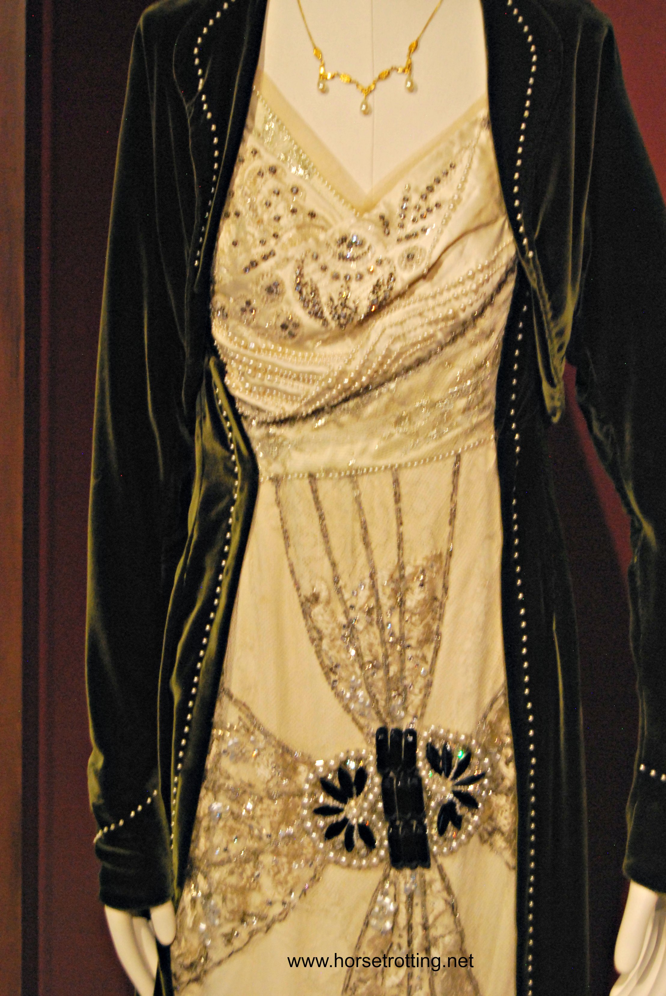 Downton Abbey Costume horsetrotting.net